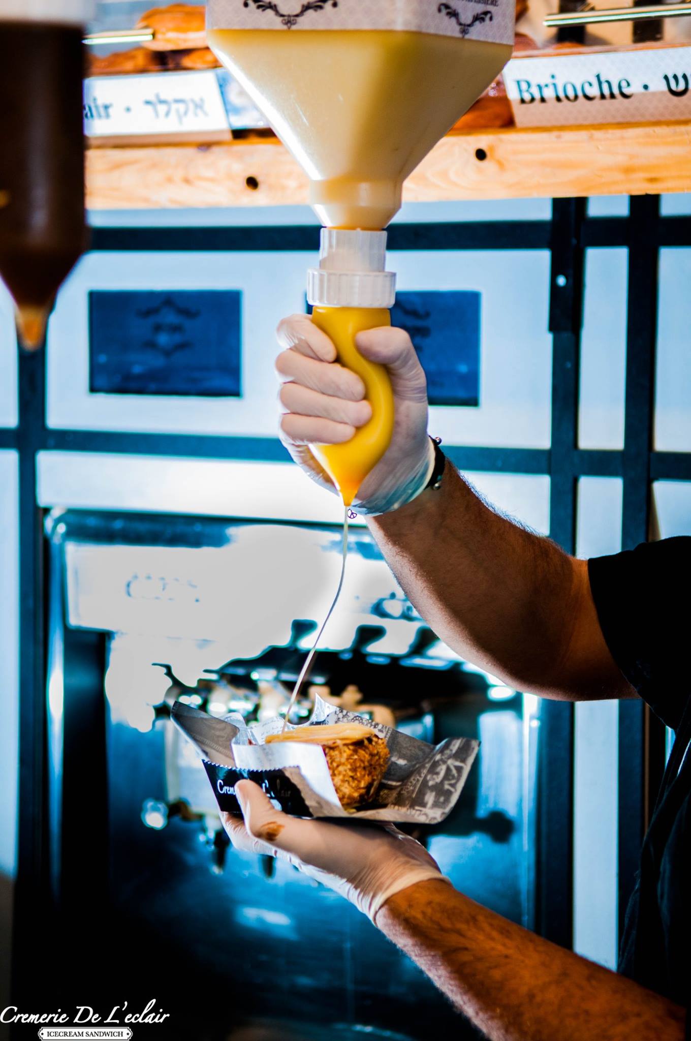 Hanging Sauce Dispenser Middle East and Gulf Region Distributor